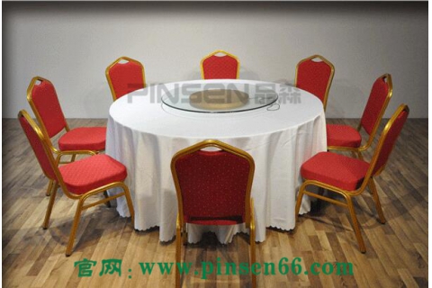 讓品森家具來(lái)告訴你鋼木桌的用途很廣泛