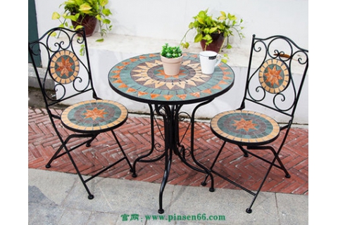 讓品森家具來(lái)告訴你主題餐桌的外觀(guān)看起來(lái)有特色