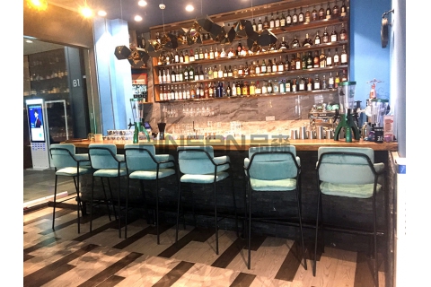 西式餐廳的桌椅有什么特點？